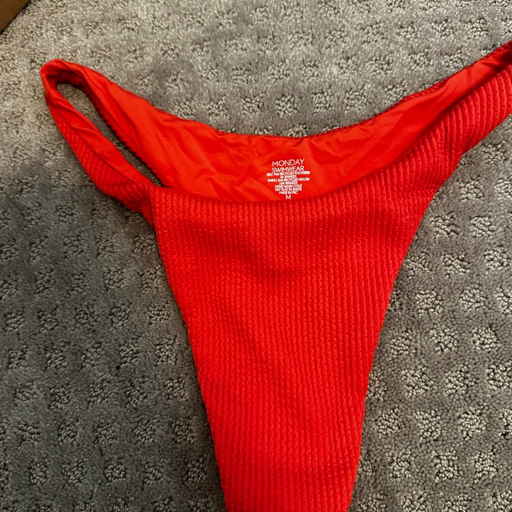 Byron Thong - Sangria Crinkle M